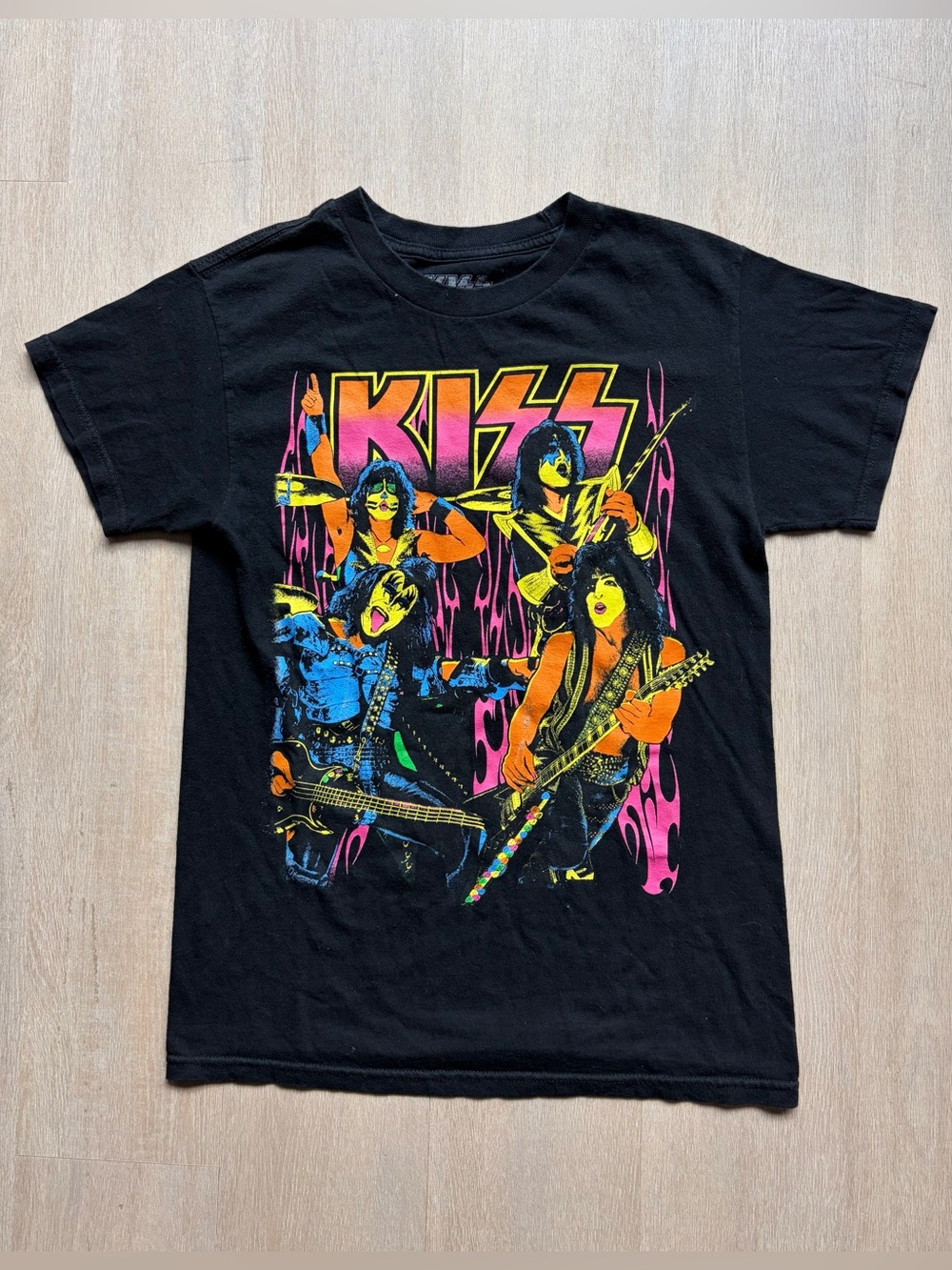 Kiss shirt